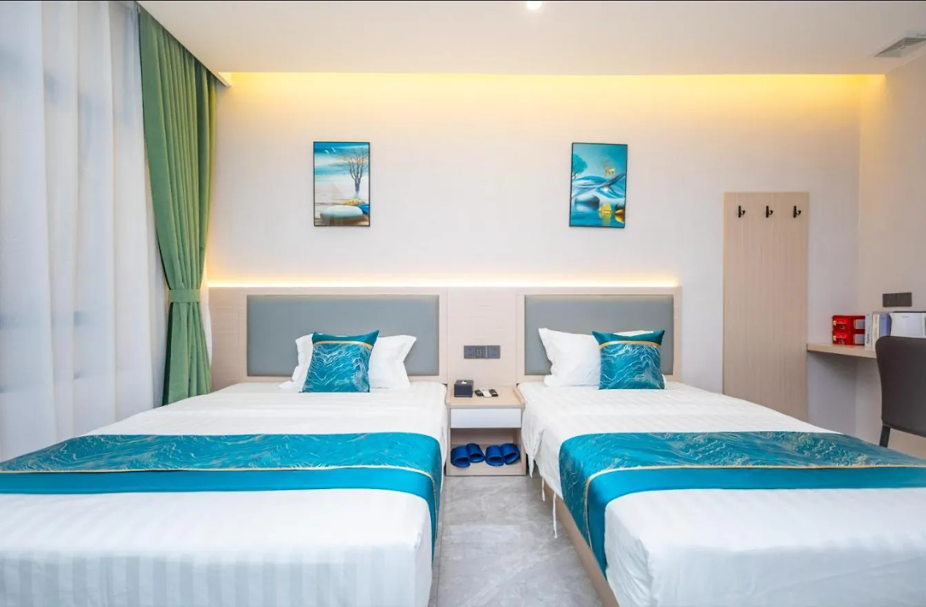 Zhuhai Xiangzhou Yijing Express Hotel 2*,